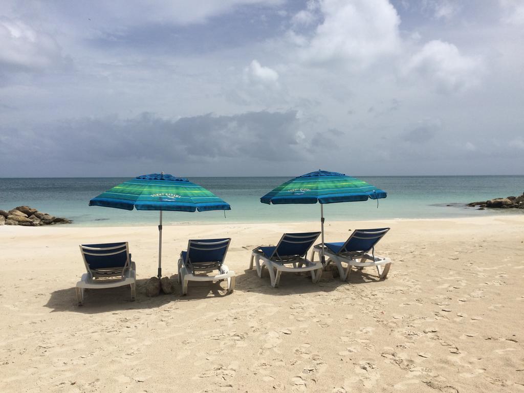 Buccaneer Beach Club Dickenson Bay Eksteriør bilde