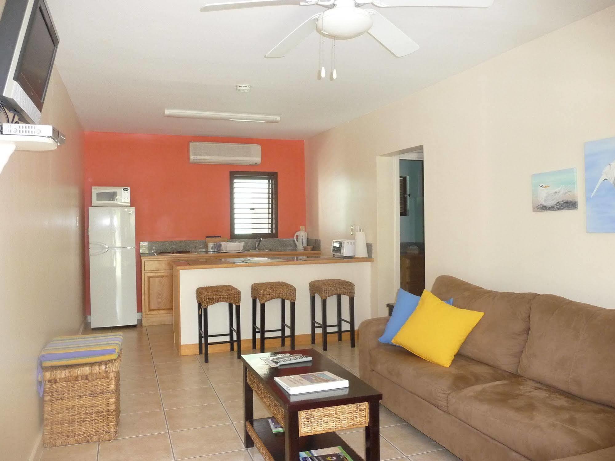 Buccaneer Beach Club Dickenson Bay Eksteriør bilde